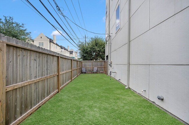 Foto del edificio - 5802 Kansas St