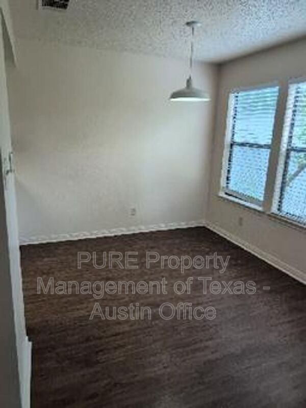 Foto del edificio - 1213 Gregory Ln