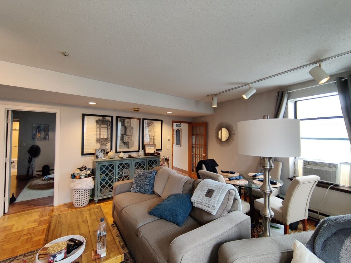 Primary Photo - Brighton 1 BED with PARKING, HEAT, and HOT...