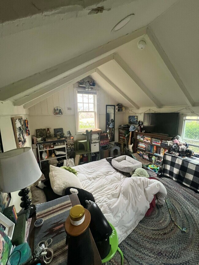 Foto del edificio - 826 Dryden Rd