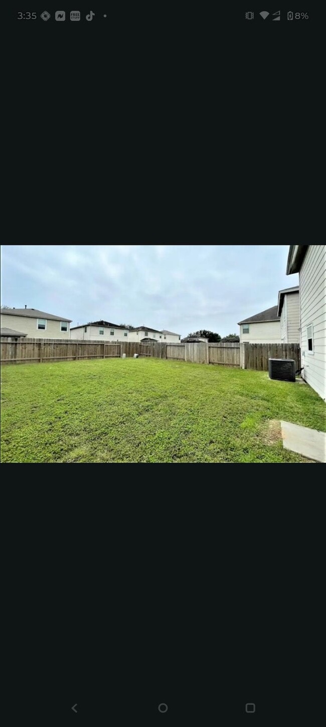Building Photo - 552 Bridgeport Pl