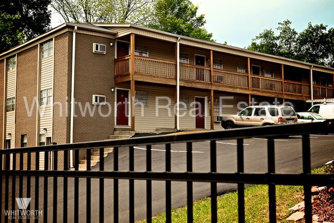 Building Photo - 1112 Hargrove Rd