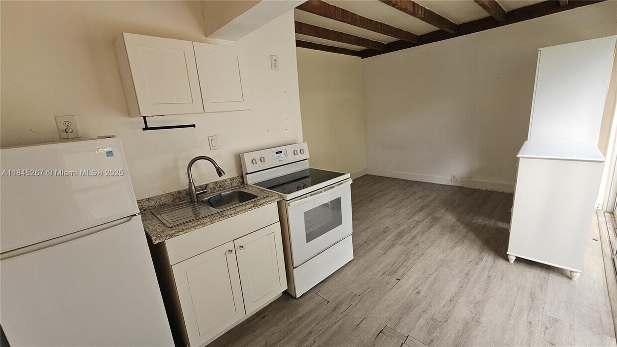 Foto principal - 1836 Roosevelt St