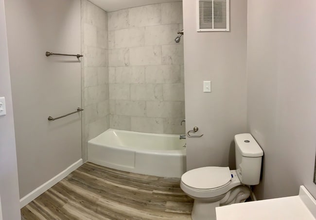 Building Photo - Stoneview Homes