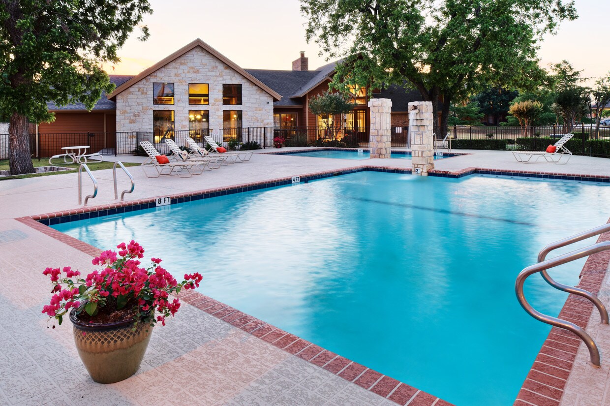 Spicewood Springs Apartments Austin Tx Apartments Com