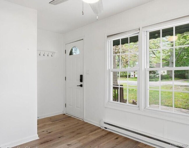 Foto del edificio - 2101 Knollwood St