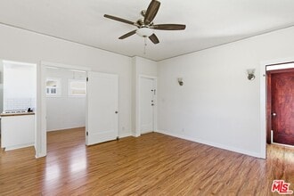 Building Photo - 1603 1/2 N Harvard Blvd
