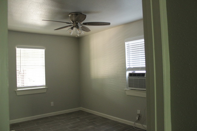 Sala de estar - Yupon St Apartments