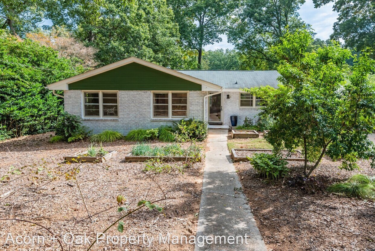 3 br, 1.5 bath House 3224 Glenridge Drive House Rental in Raleigh