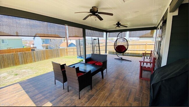 Foto del edificio - 4 br, 2 bath House - 810 Comal Run