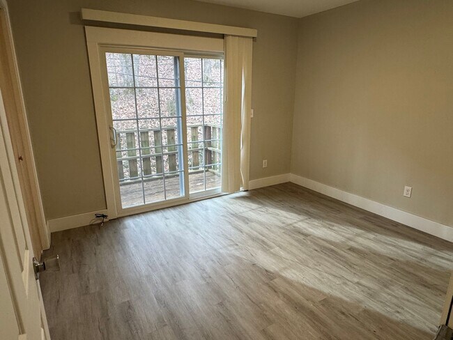 Foto del edificio - Colony Park Rd Apartments