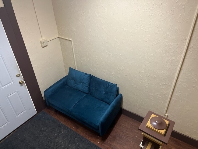 Foto del edificio - 5624 Woodmont St