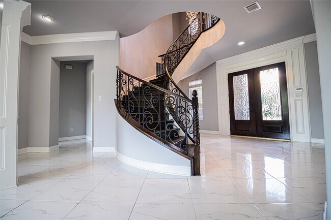 Foto del edificio - 3202 Bonnebridge Way Blvd