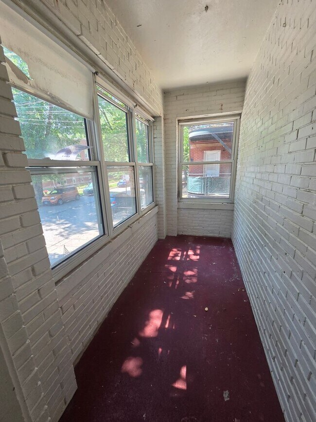 Foto del edificio - 1308 W Rosemont Ave