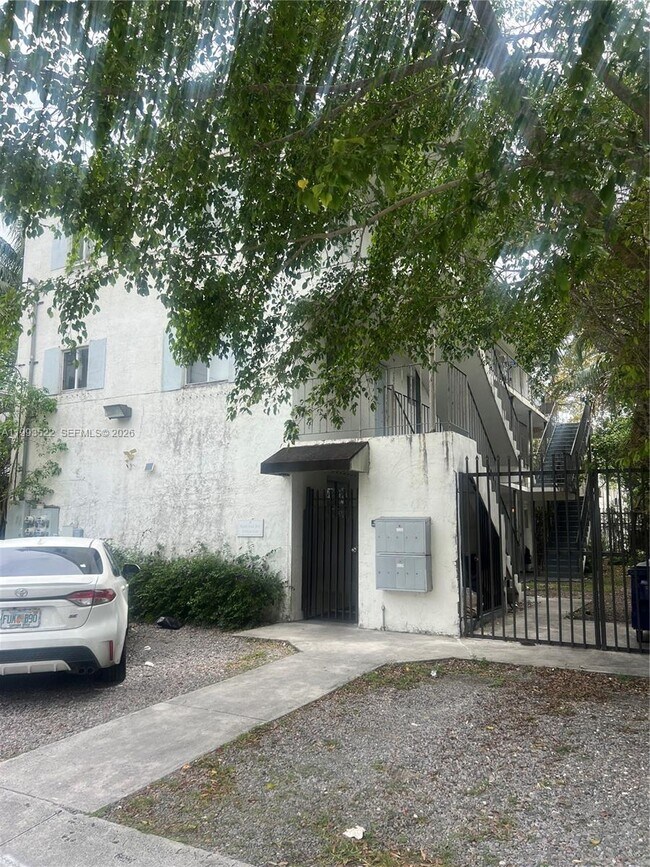 Foto del edificio - 3680 Oak Ave