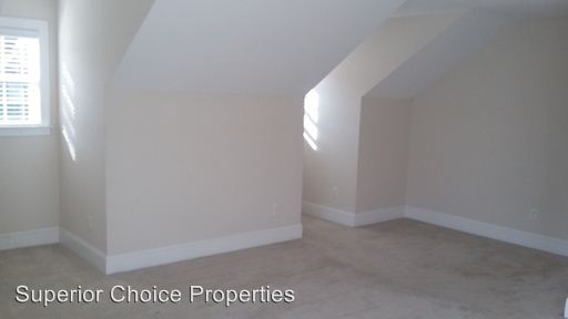 Building Photo - 5516 Crown Hill Dr