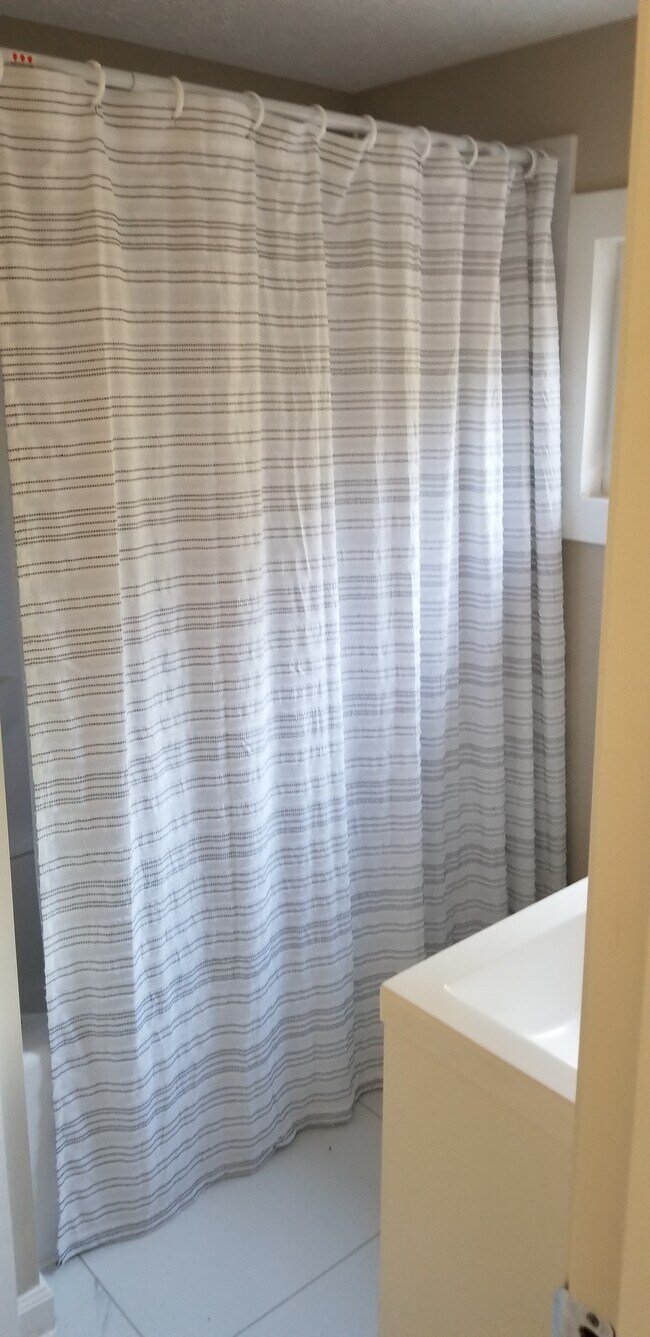 Bathroom - 4403 Strawberry Plains Pike