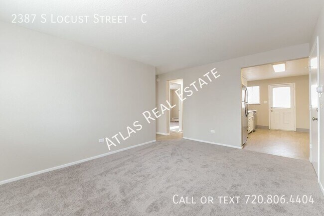 Building Photo - Experience Denver Living!! Centrally Locat...