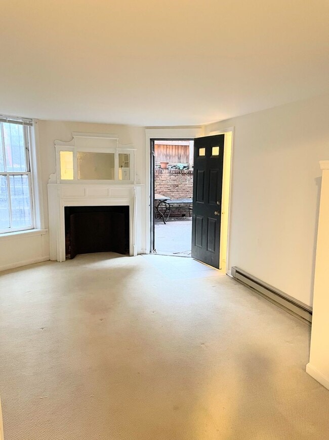 Building Photo - 1536 17th St NW