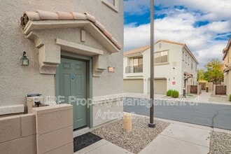 Building Photo - 7502 S 30th Run