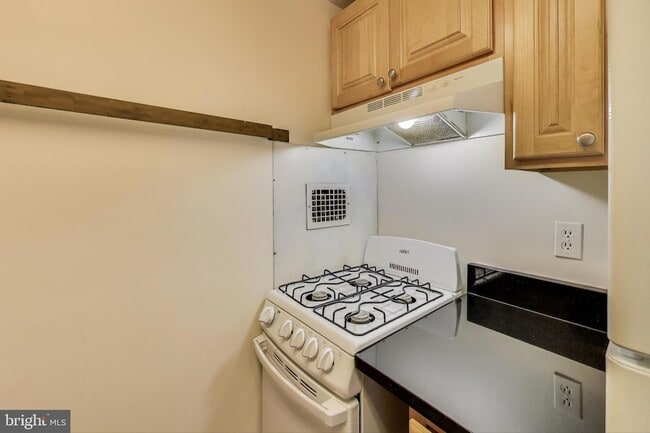 Photo - 4 Monroe St Apartment