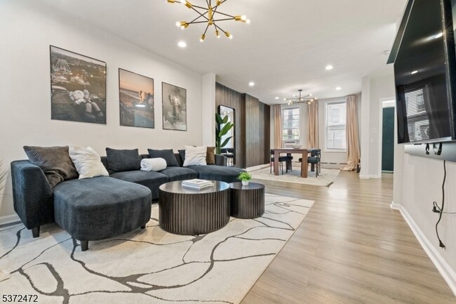Photo - 39 Emmet St Townhome