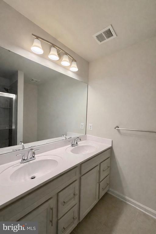 Foto del edificio - 8820 Stevenson Ln