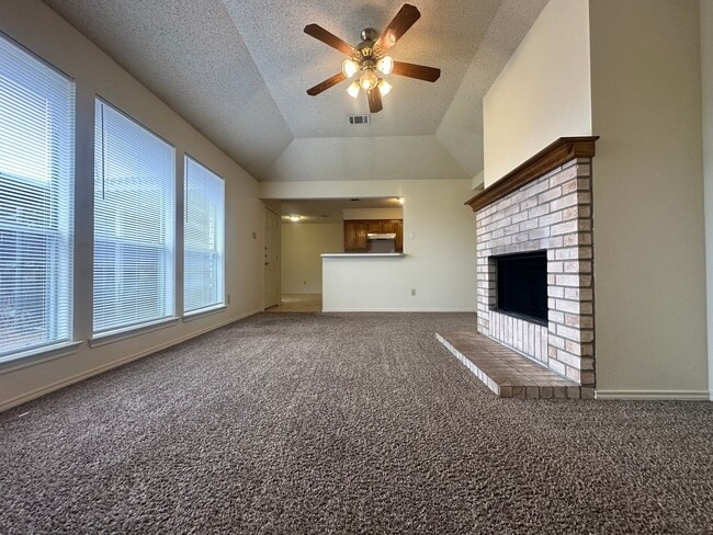 Building Photo - Duplex