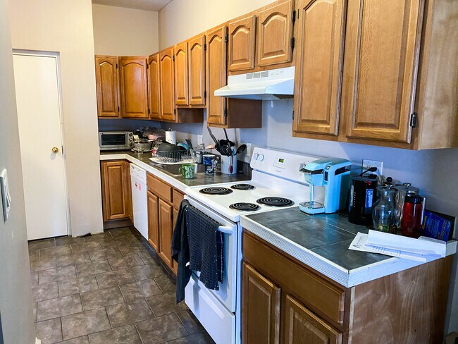 UPDATED KITCHEN with Dishwasher! - 1066 Commonwealth Ave