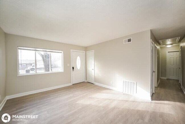 Building Photo - 4723 GRANADA DR, LOUISVILLE, KY 40272