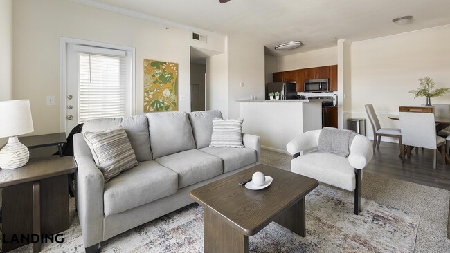 Building Photo - 901 Lakeside Cir