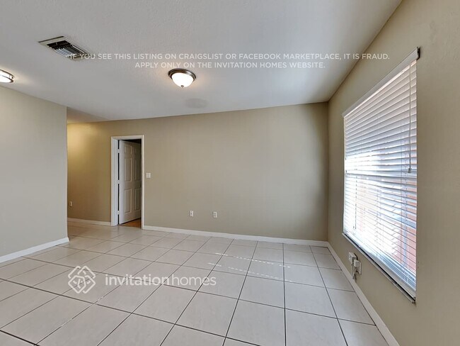 Building Photo - 4370 SW 159th Ave