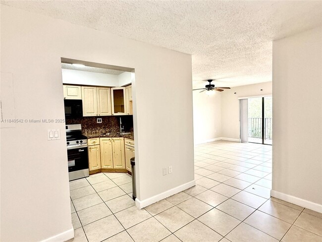 Foto del edificio - 5765 W 25th Ct