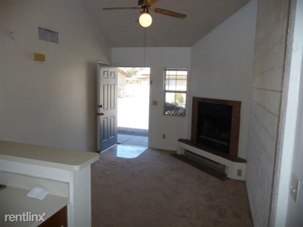 Building Photo - 3630 E Flower St