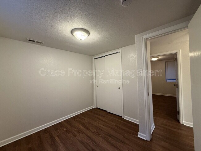 Foto del edificio - 1582 Taft St