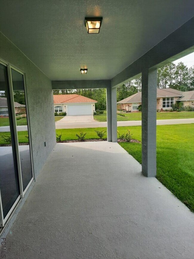 Foto del edificio - 1 White Hall Dr