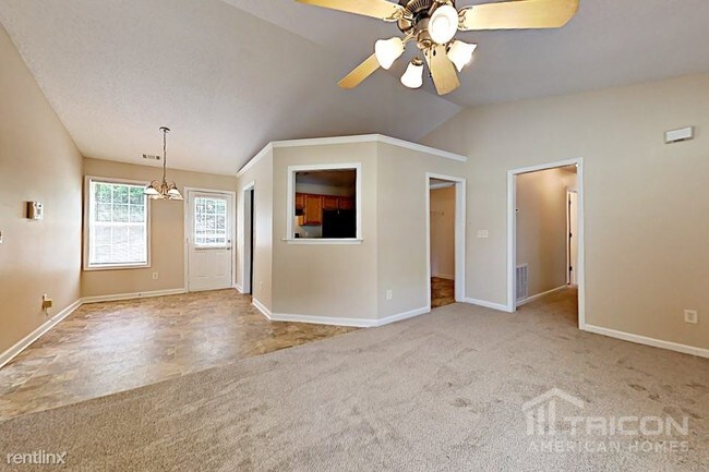 Building Photo - 103 Thorn Thicket Way