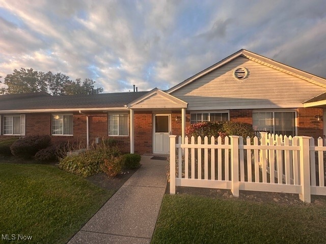 Foto del edificio - 5458 SOM Center Road