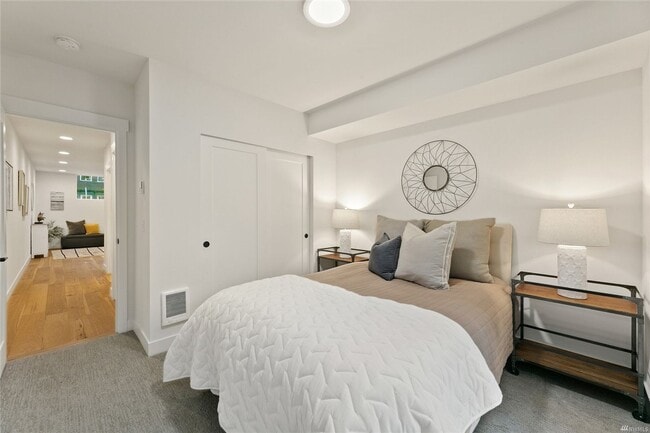 Foto del edificio - Newer 2 Bed/ 2 Bath Townhome in North Beacon Hill