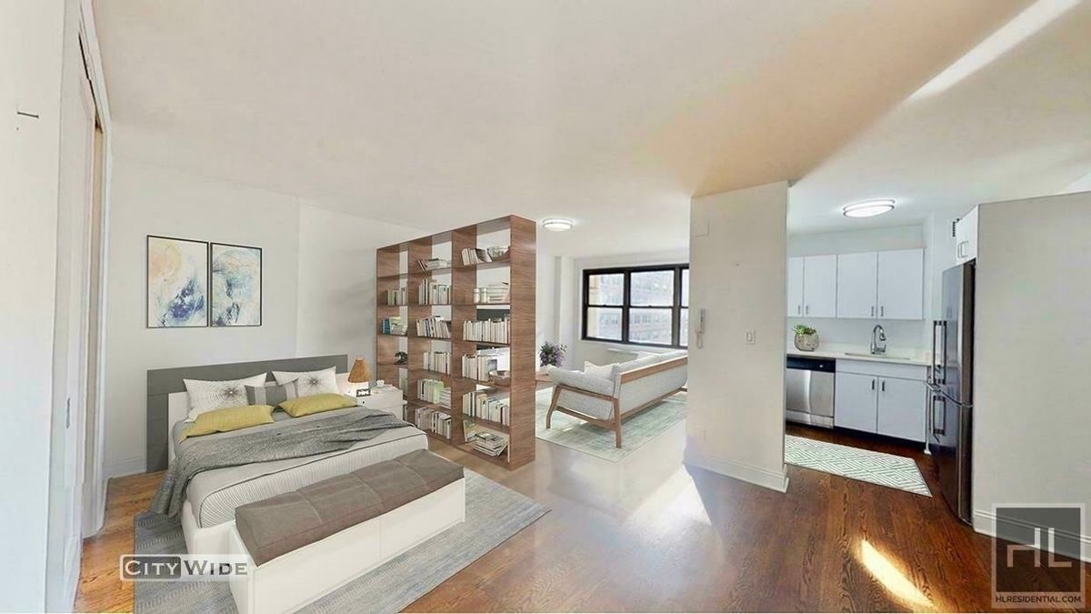 Building Photo - 5 AVENUE