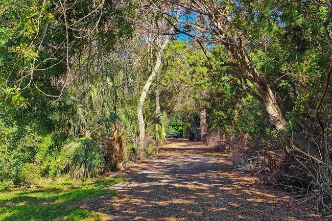 Building Photo - 1343 Highland Ave NW