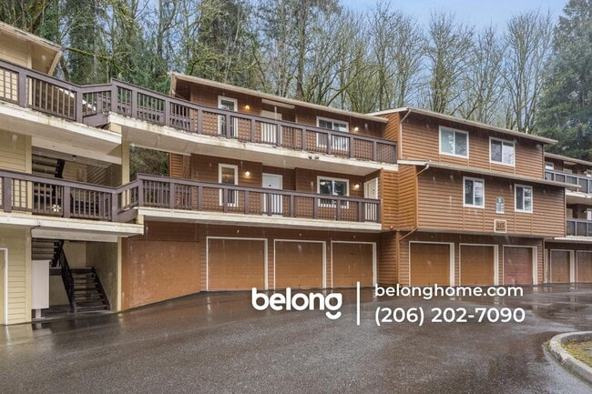 Building Photo - 515 Newport Way NW