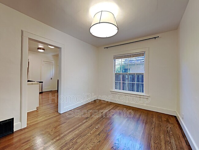 Building Photo - 1101 Robertson Way