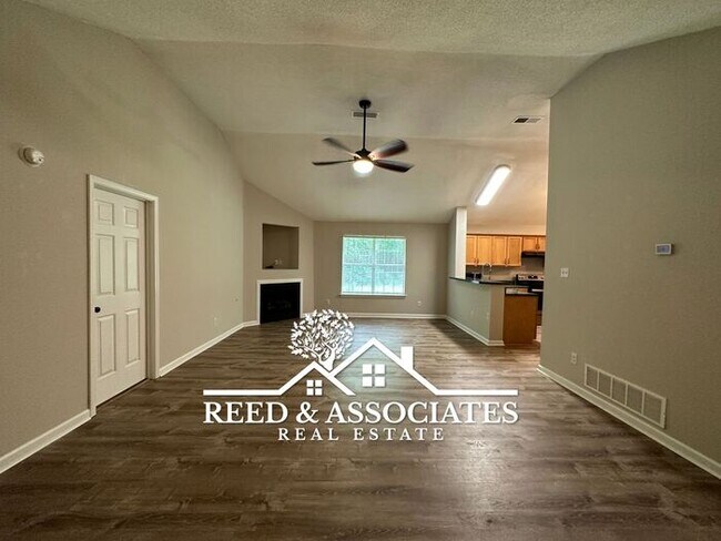 Foto del edificio - 3 Bedroom Near Gallaway, TN