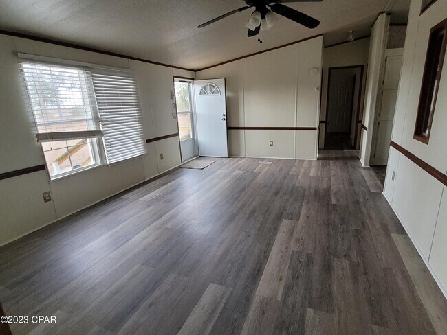 Foto del edificio - 5833 Blue Springs Rd
