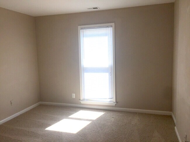 Building Photo - GORGEOUS CONDO FOR RENT IN OLD TOWNE!!!
