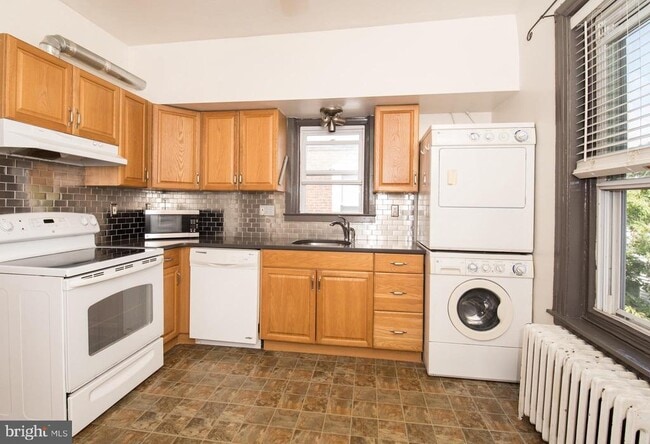 Building Photo - 815 N 24th St