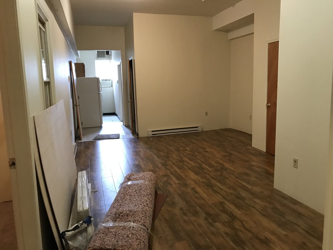 Foto principal - 155 Phillips Park Dr