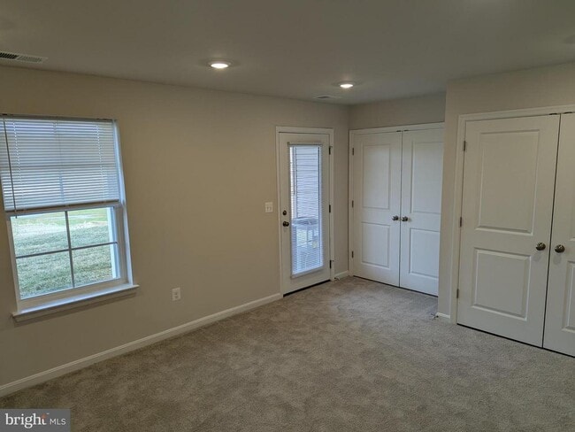 Foto del edificio - 513 Seeback Dr