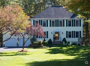 Building Photo - 6 Kendall Dr